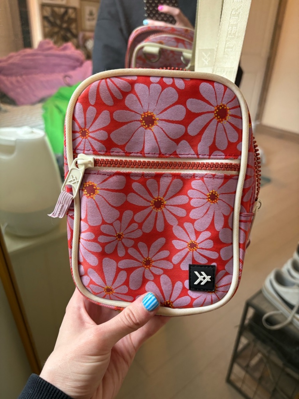 Thread wallet bag